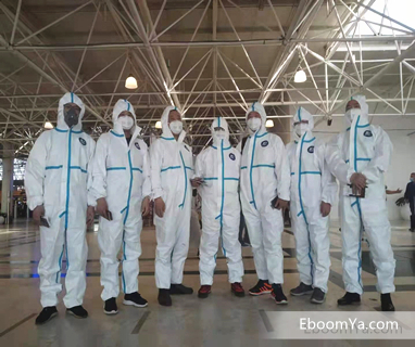 El eboomya El equipo fue al sitio del proyecto de Nigeria.